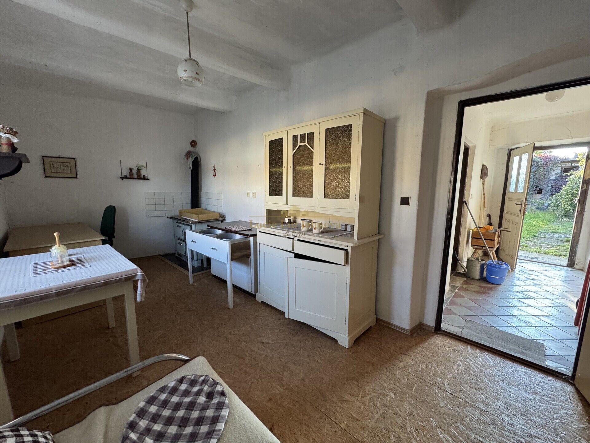 Prodej rodinného domu, pozemek 404 m2, obec Běrunice, okr. Nymburk