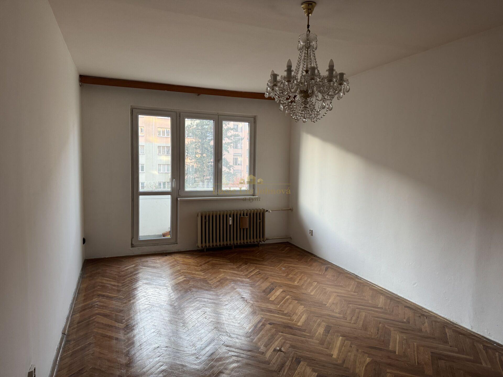 Prodej bytu 3+1 s lodžií a sklepem, 78 m², OV, Praha 9 – Hloubětín, Slévačská