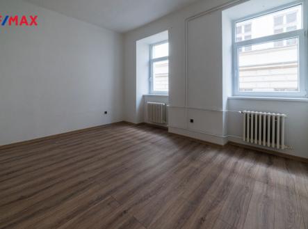 Pronájem bytu, 2+1, 77 m²