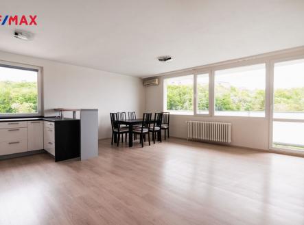 Pronájem bytu, 4+kk, 90 m²