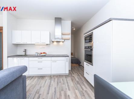 Pronájem bytu, 1+kk, 36 m²