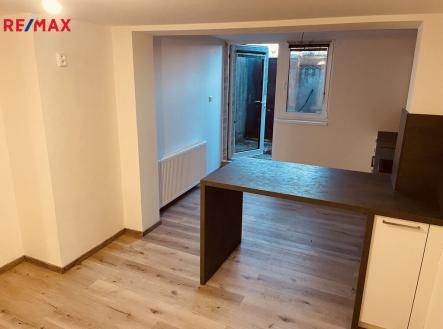 Pronájem bytu, 1+kk, 38 m²