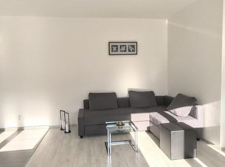 Pronájem bytu, 3+kk, 61 m²