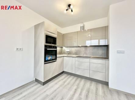 Pronájem bytu, 3+kk, 75 m²