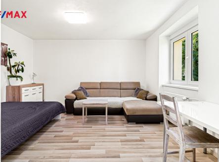 Pronájem bytu, 1+kk, 32 m²