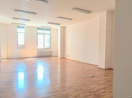 Pronájem kanceláře, 72 m²