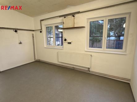 Pronájem obchodní prostor, 120 m²