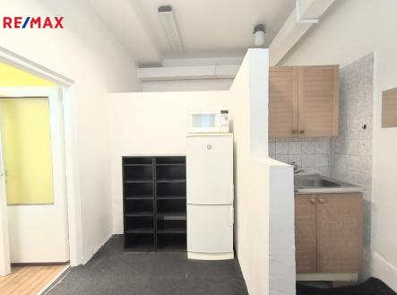 Pronájem kanceláře, 61 m²