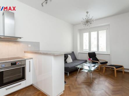 Pronájem bytu, 2+kk, 47 m²