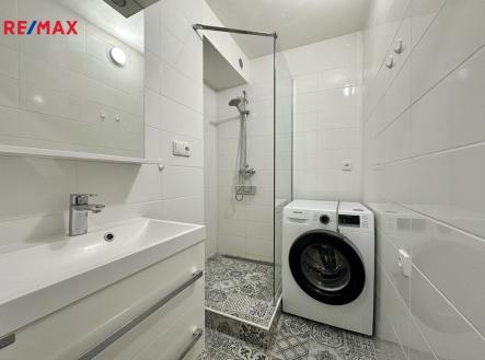 Pronájem bytu, 1+kk, 40 m²