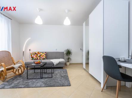 Pronájem bytu, 1+kk, 24 m²