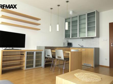 Pronájem bytu, 1+kk, 38 m²