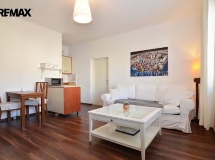 Pronájem bytu, 2+kk, 41 m²