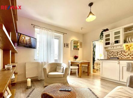 Pronájem bytu, 2+kk, 48 m²