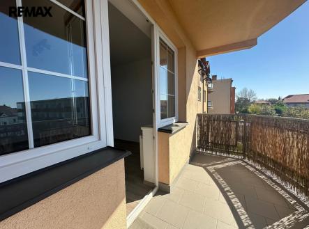 Pronájem bytu, 2+1, 72 m²