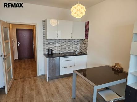 Pronájem bytu, 1+kk, 33 m²
