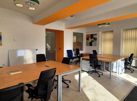 Pronájem obchodní prostor, 118 m²