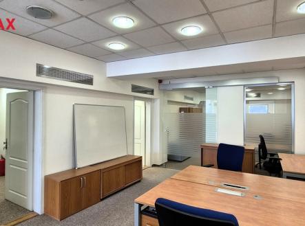 Pronájem obchodní prostor, 118 m²