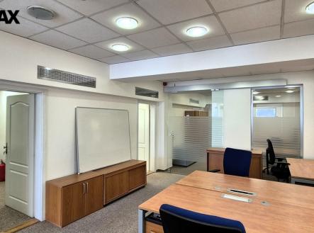 Pronájem kanceláře, 118 m²