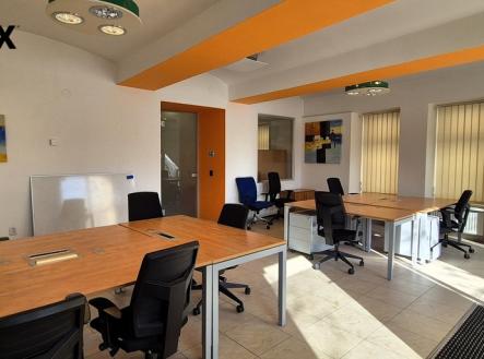 Pronájem kanceláře, 118 m²