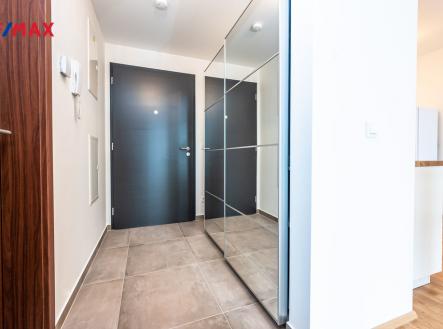 Pronájem bytu, 2+kk, 75 m²