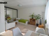 Pronájem bytu, 1+kk, 37 m²