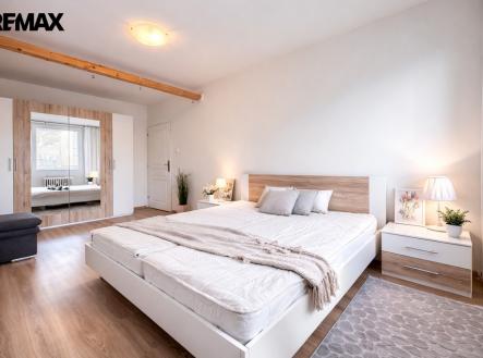 Pronájem bytu, 4+kk, 107 m²