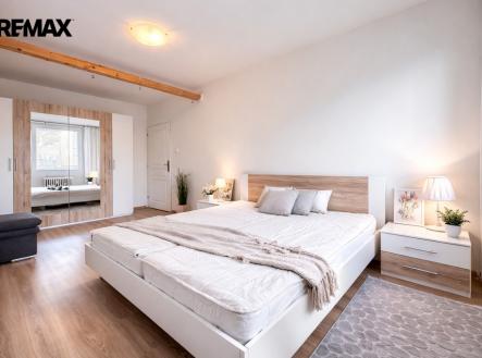 Pronájem bytu, 4+kk, 107 m²