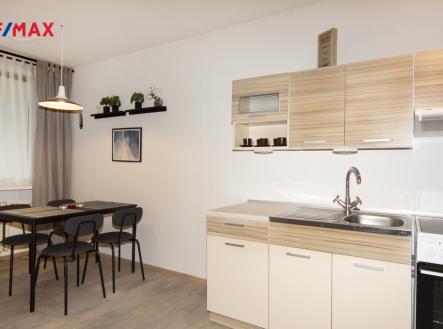 Pronájem bytu, 2+kk, 49 m²
