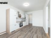 Prodej bytu, 1+1, 65 m²