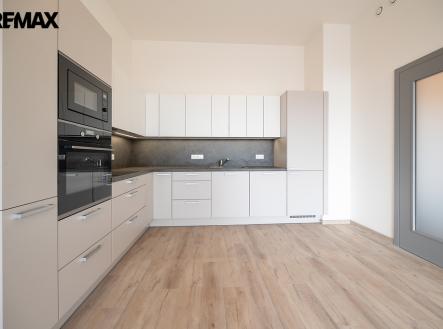 Pronájem bytu, 2+kk, 56 m²