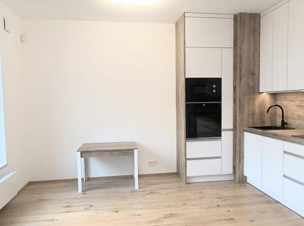 Pronájem bytu, 2+kk, 80 m²