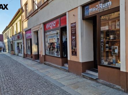 Pronájem obchodní prostor, 82 m²