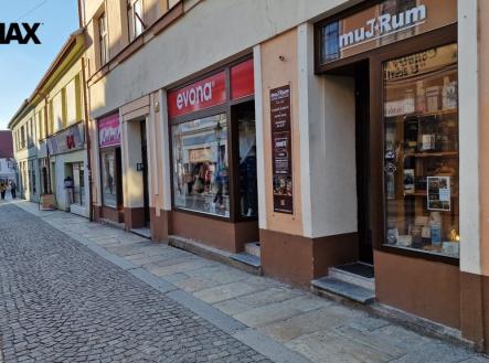 Pronájem obchodní prostor, 82 m²