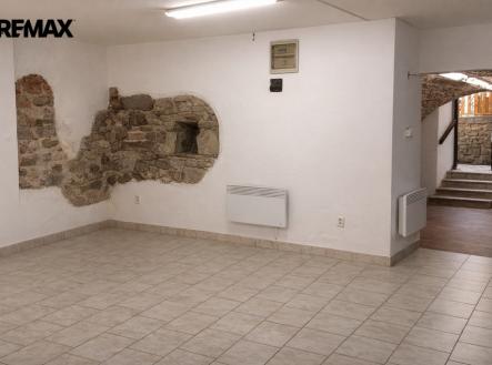 Pronájem obchodní prostor, 82 m²