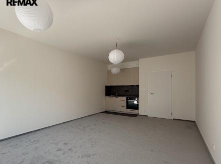 Pronájem bytu, 1+kk, 35 m²