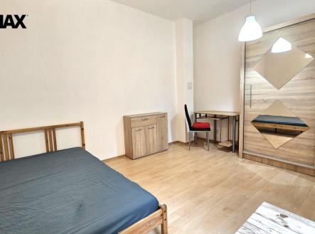 Pronájem bytu, 1+kk, 27 m²