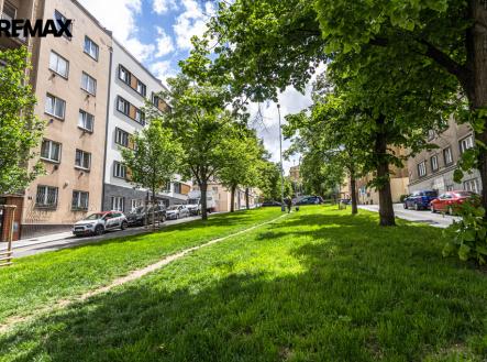 Pronájem bytu, 2+kk, 42 m²