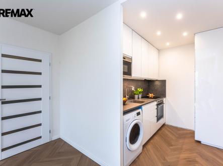 Pronájem bytu, 2+kk, 47 m²