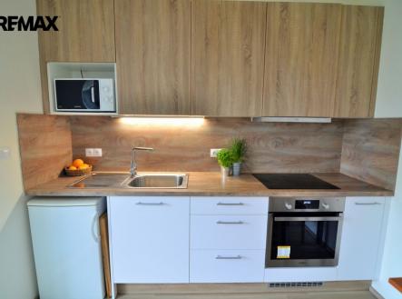 Pronájem bytu, 1+kk, 39 m²
