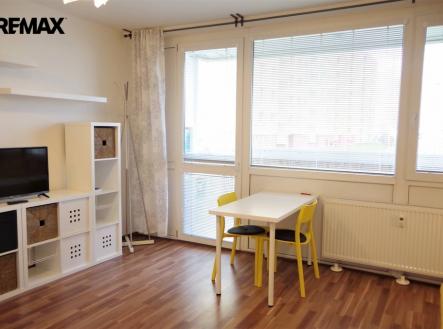 Pronájem bytu, 1+kk, 37 m²