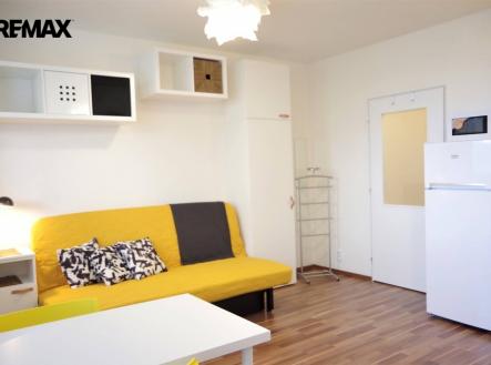 Pronájem bytu, 1+kk, 37 m²