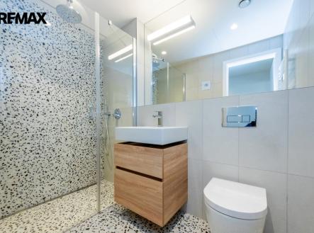 Pronájem bytu, 1+kk, 37 m²