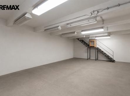 Pronájem skladu, 140 m²