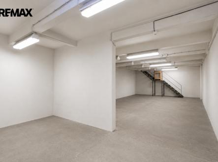 Pronájem skladu, 140 m²