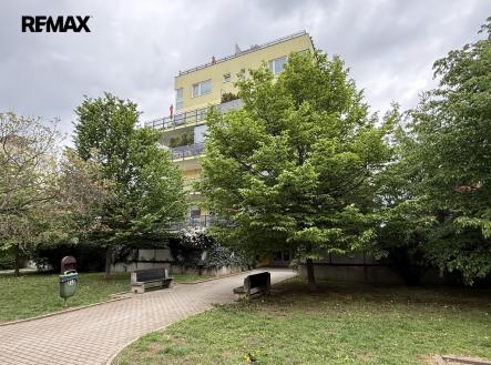 Pronájem bytu, 2+kk, 57 m²