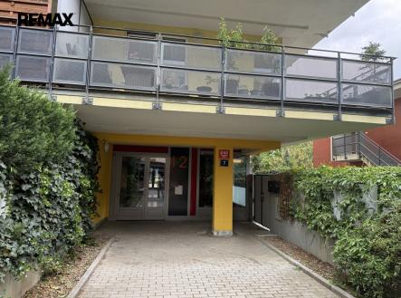 Pronájem bytu, 2+kk, 57 m²