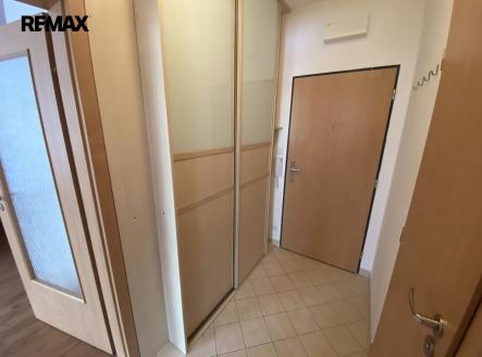 Pronájem bytu, 2+kk, 57 m²