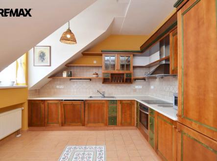 Pronájem bytu, 4+kk, 100 m²