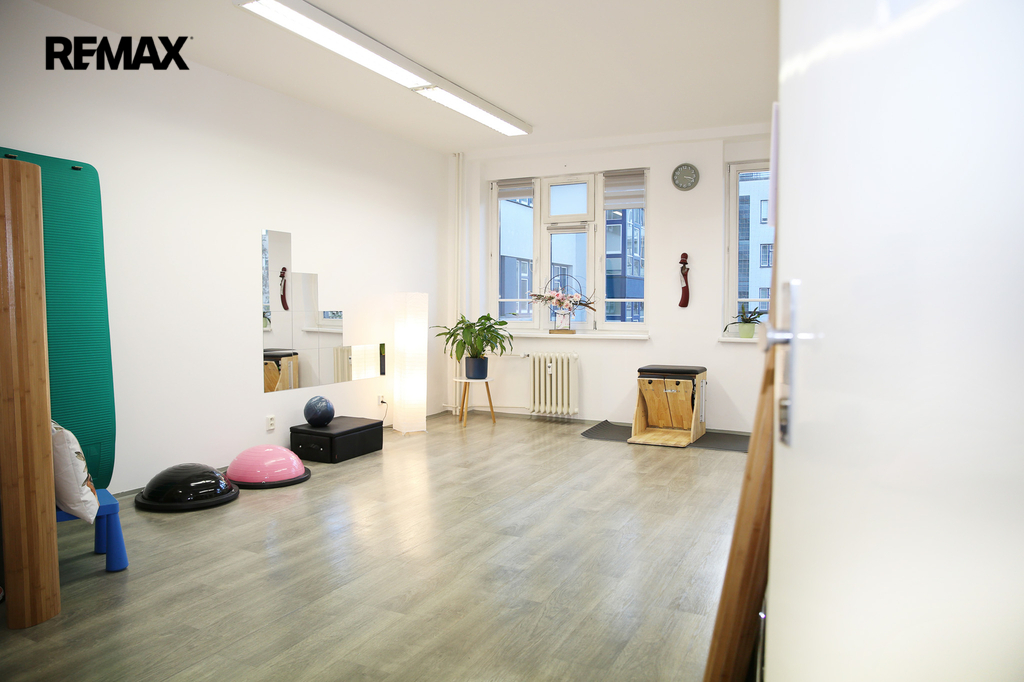 Studio – foto od vchodu